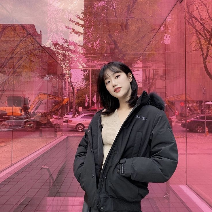 에이프릴 이나은 움짤