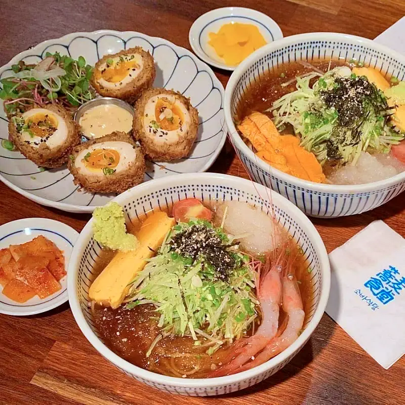 줄서는식당 성수동 성수역 맛집 윤균상 추천 일본식 전복 단새우 냉메밀국수 냉소바 양지온면 명란 성게알 덮밥 맛있는 곳 소개