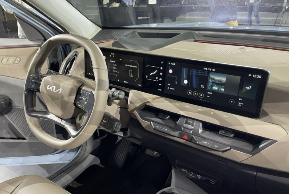 기아 EV5, 테슬라 모델Y 잡을까? 🚗 국내 상륙한 반값 전기 SUV의 실체