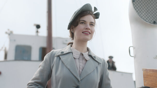 영화 "건지 감자껍질파이 북클럽" 공식 스틸컷