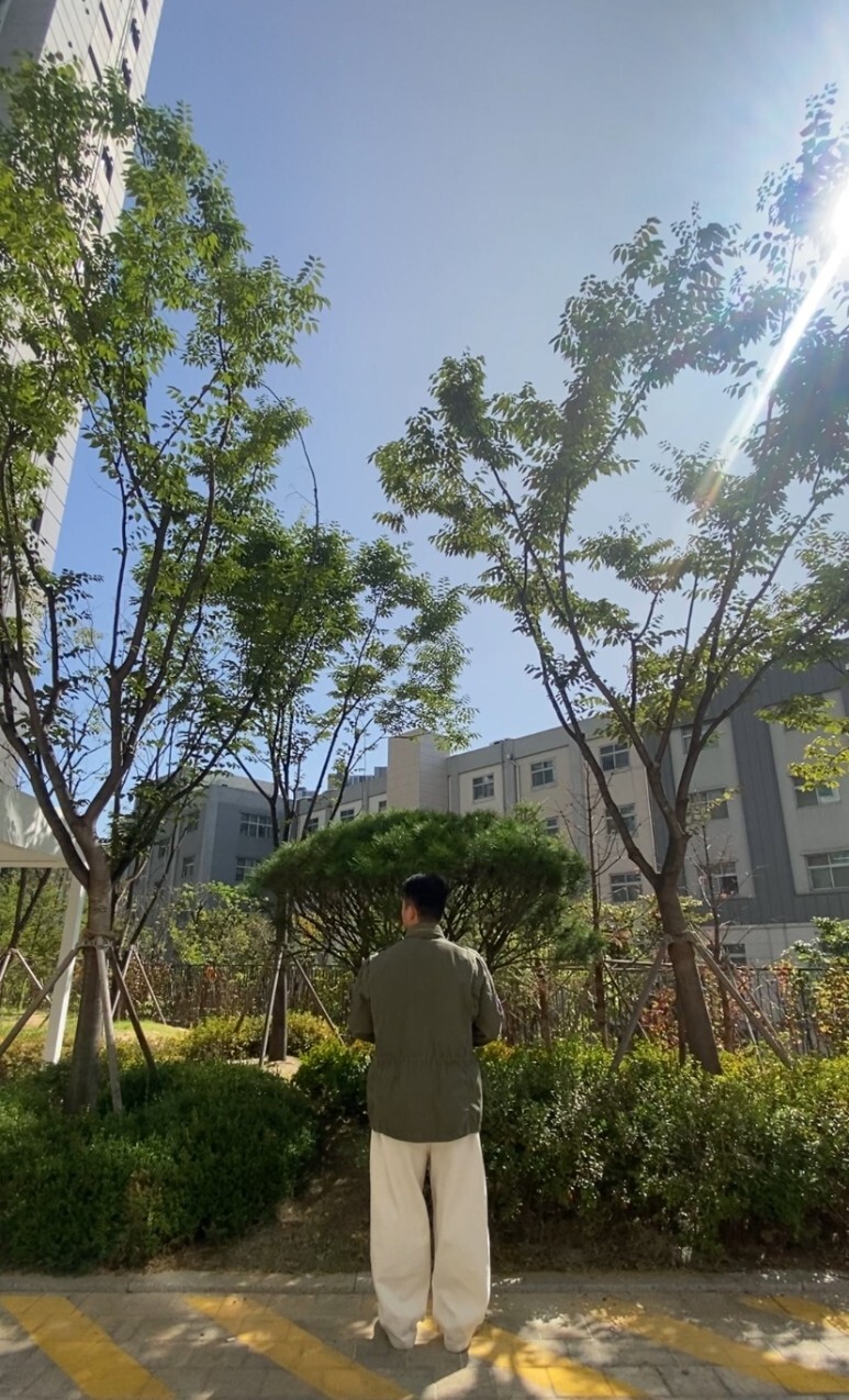 데일리룩(오뭘입)폴로랄프로렌 미군야상, 스투시 반팔, 무신사 데님 벌룬 크림 팬츠, 뉴발란스 MT410SA5, 빈티지패션, 데일리룩, 남자데일리코디, 남자데일리패션, ootd
