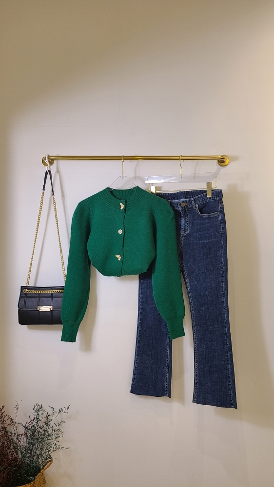 라운드 어깨퍼프 진주 리본 버튼 니트 가디건 초록