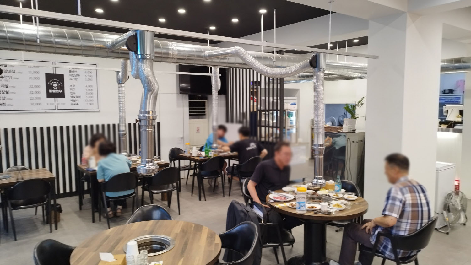 몽실한우 분위기