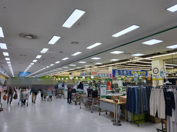 하나로마트-오리역-내부1