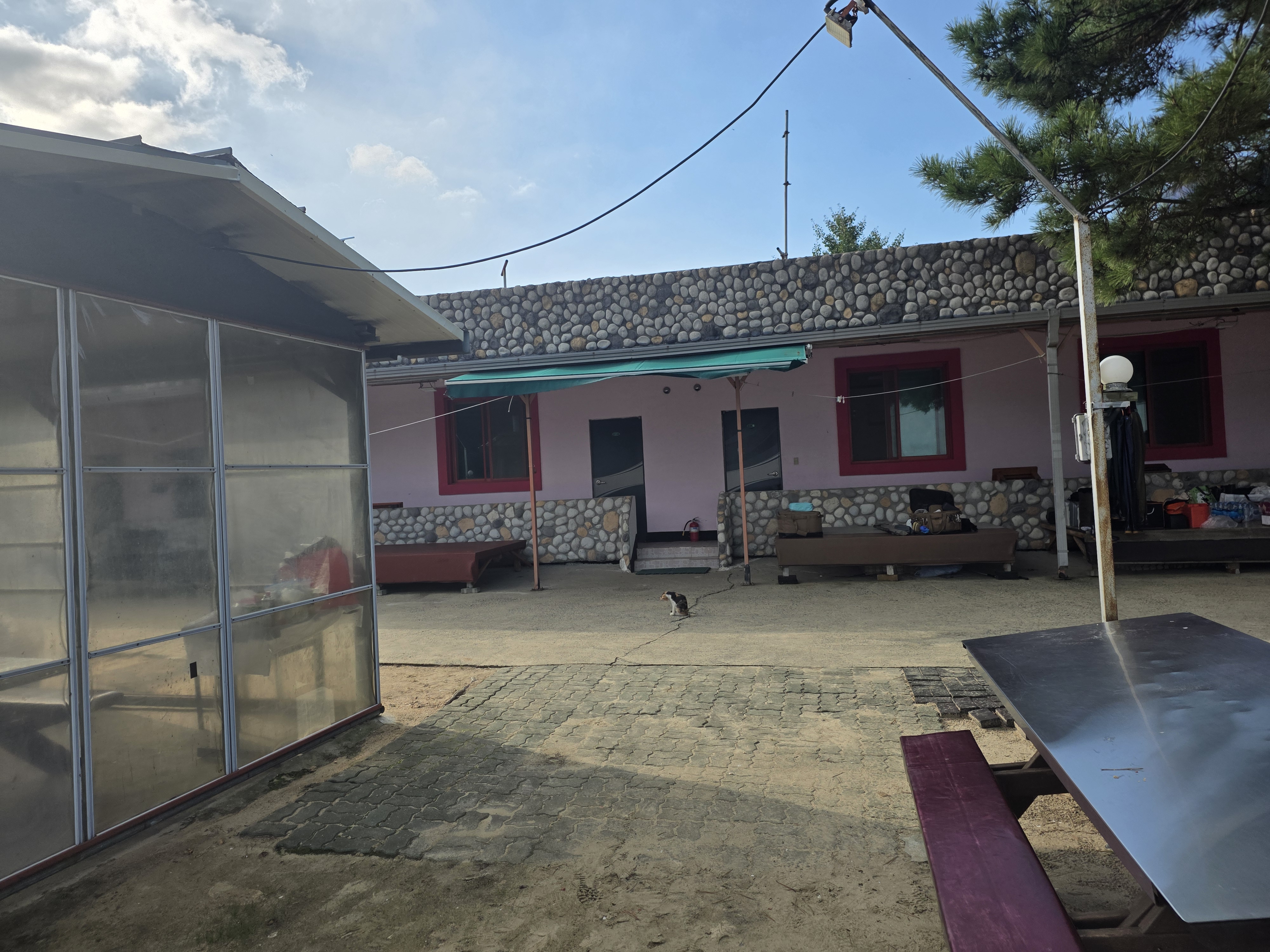 바닷가모텔 in 태안 (사계촬영지)