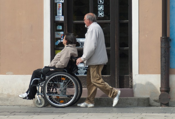 중장년층 치매 원인과 전조증상 및 대처방법 관련 사진