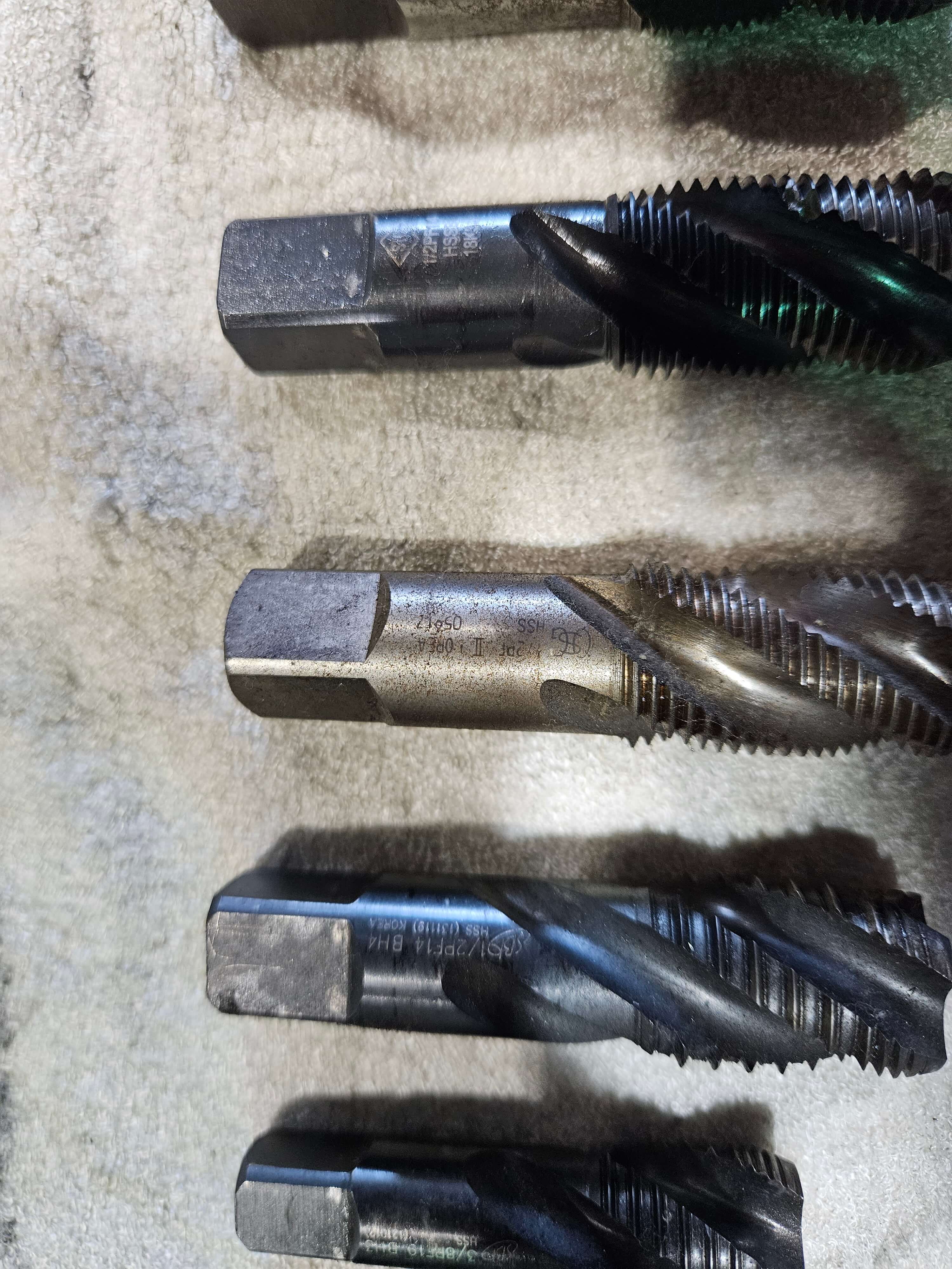 관용 탭 가공 PT 탭(RC) PF 탭(RP)