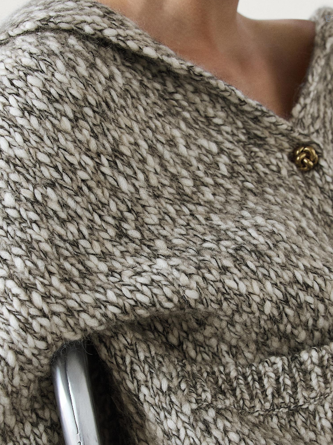 버튼 디테일 트위스트 얀 니트 가디건