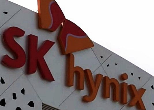 SK하이닉스 사상 최대 실적: 1분기 영업이익 37.6조 기록... OPM 72% '반도체의 제왕' 등극 및 향후 전망