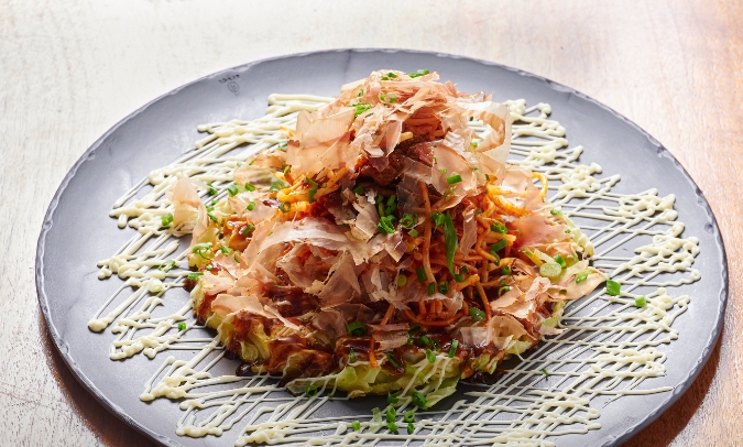 핸썸가이즈 대학로 퓨전한식 맛집 오꼬전·흑임자크림수제비·일본식넓적냉우동·마라차돌순두부