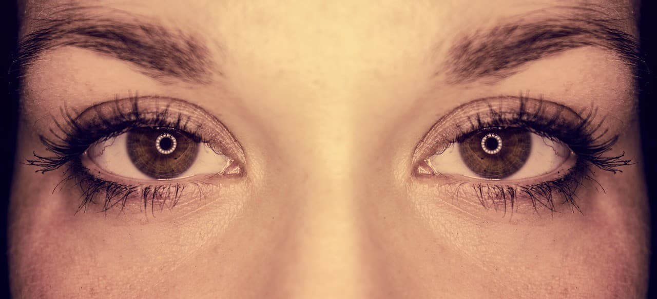 비문증 초기증상, 방치하면 위험해질 수 있습니다