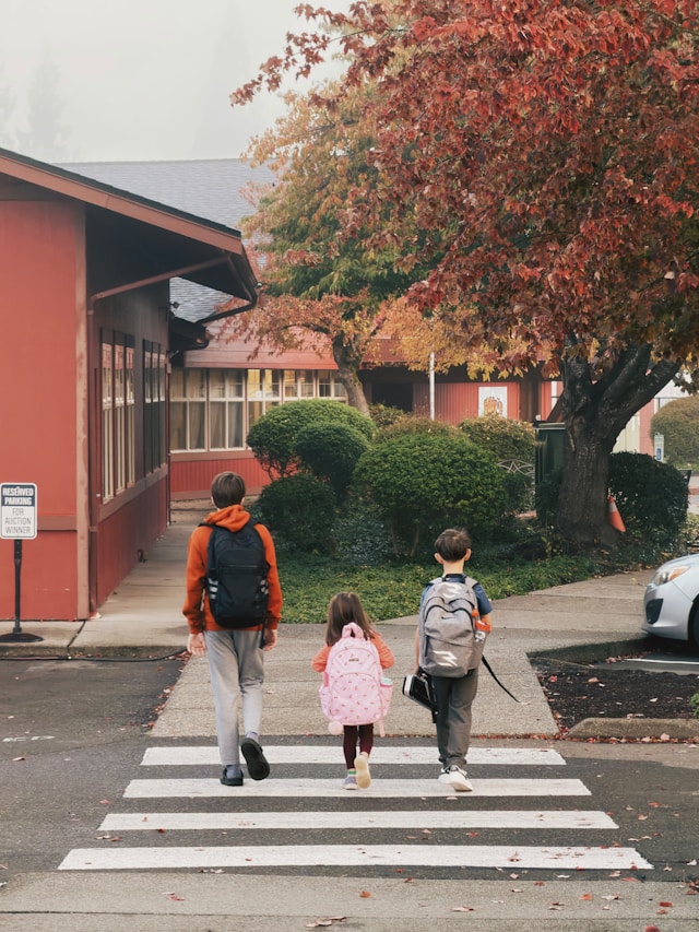 "숨만 쉬어도 돈이 나간다고?" 첫 달 생활비 예산 짜기 및 고정 지출 절감 꿀팁HTML
