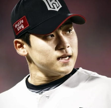 KT 박영현 연봉 박영현 야구 선수프로필 선수 현재까지 업적