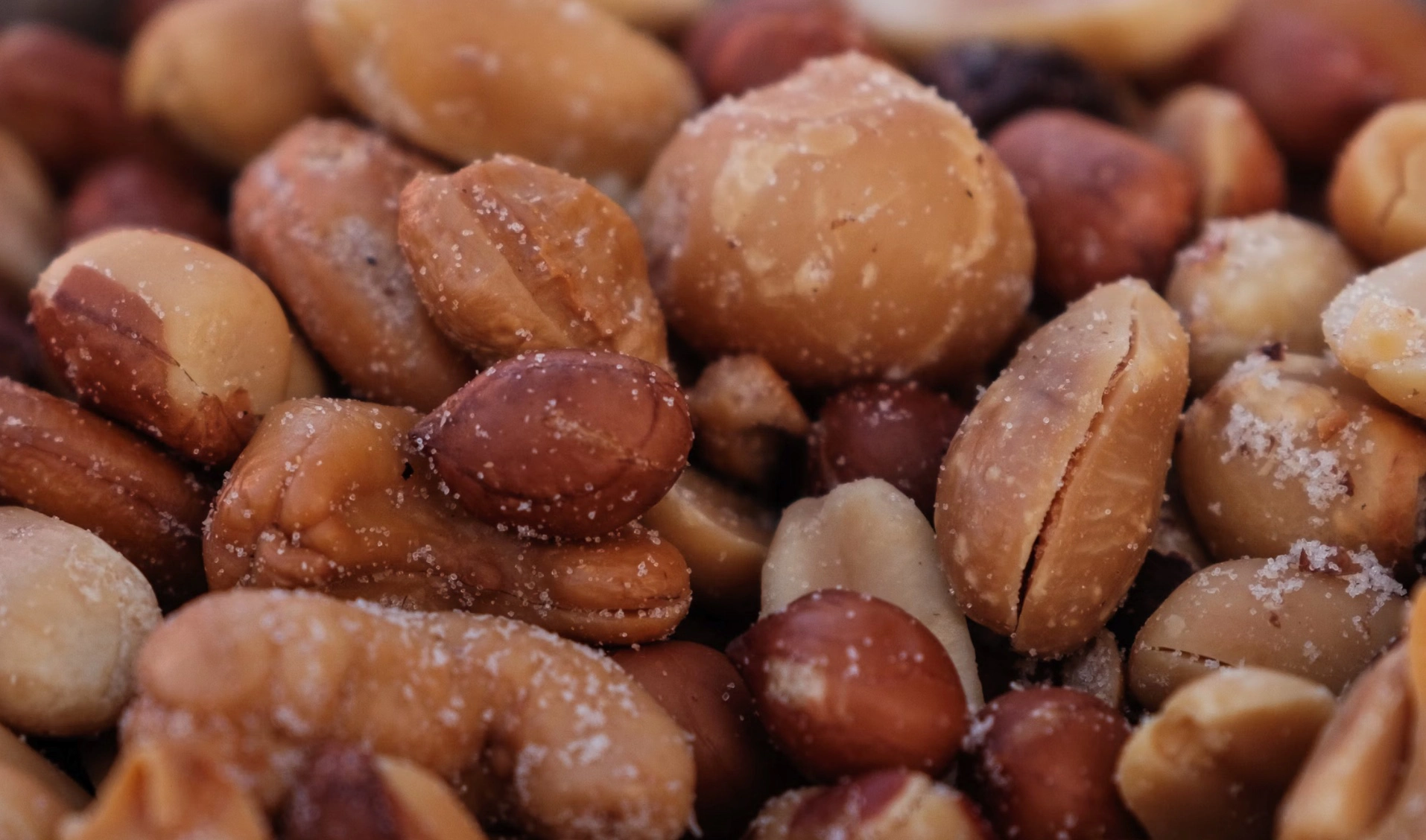 마카다미아넛 까는 방법