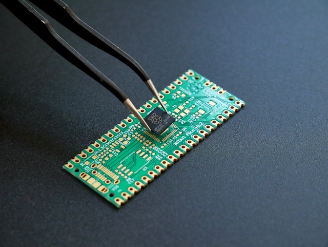 파운드리 서비스의 장점과 단점