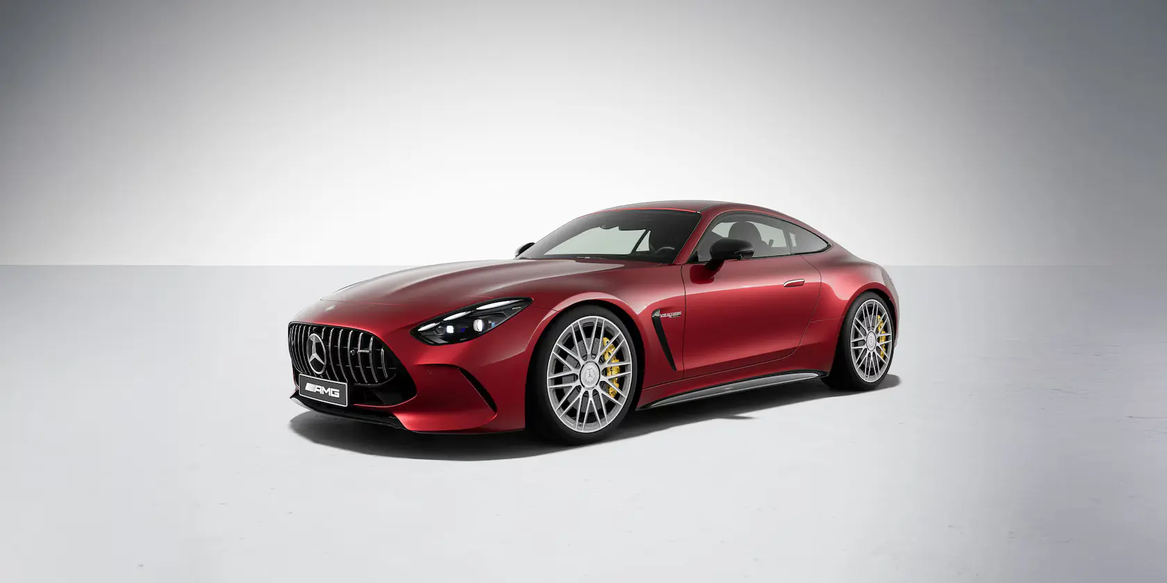 벤츠-AMG-GT-55