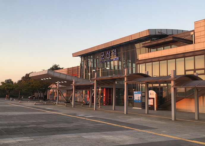 해저무는-시간-군산역