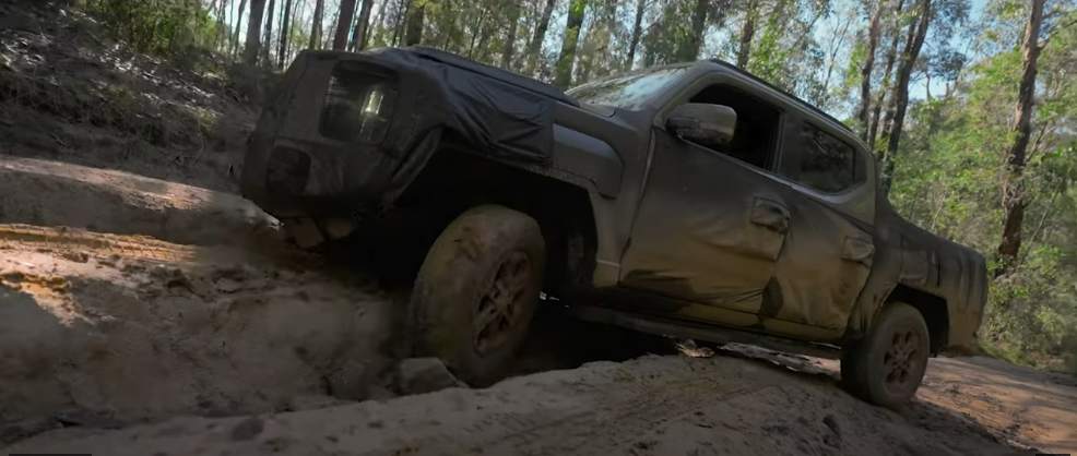기아 타스만 위장막 오프로드