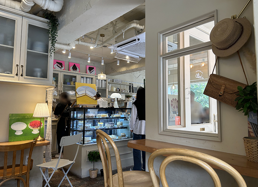 앨리스-케이커리-내부4