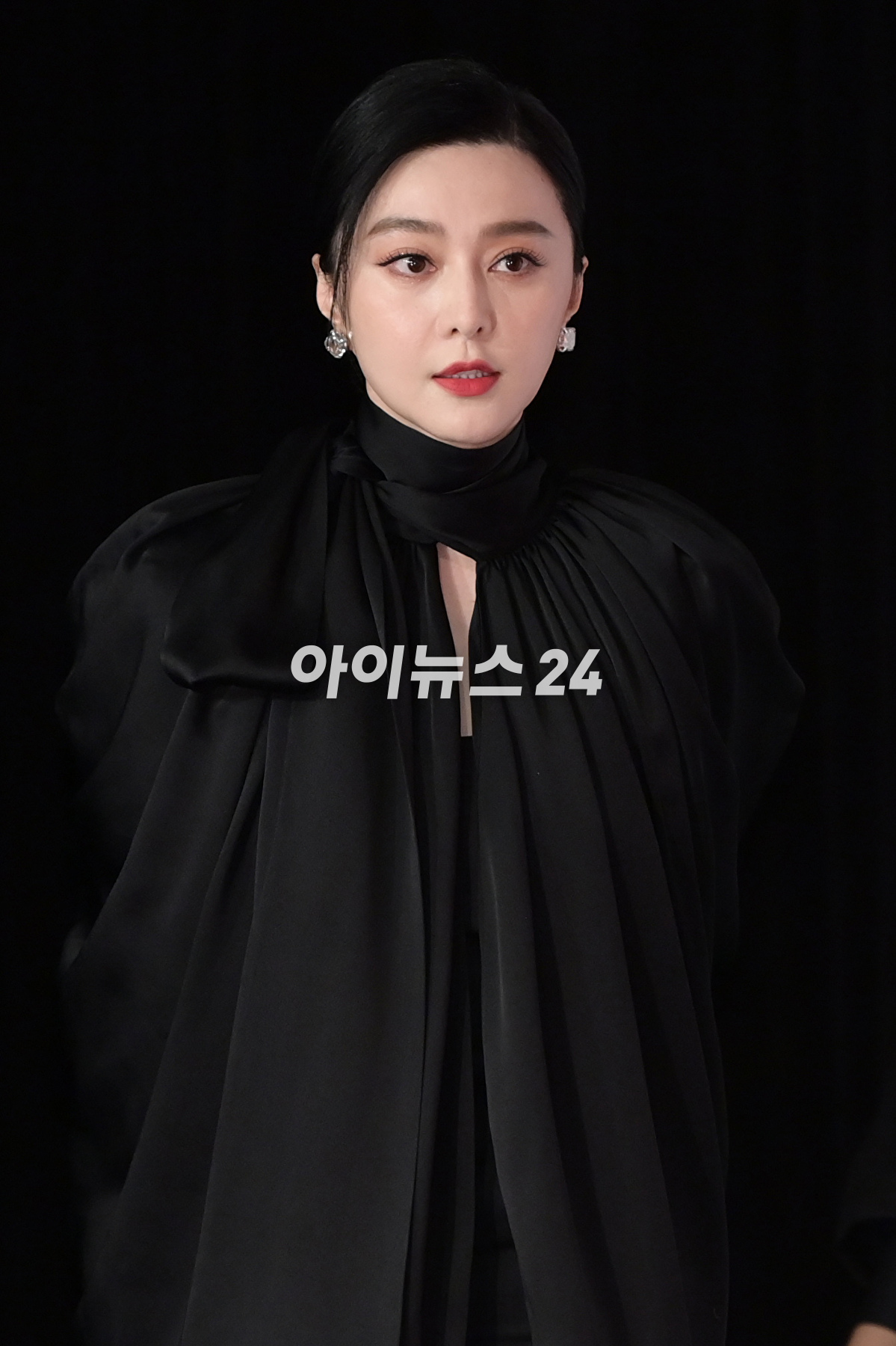 배우 판빙빙이 5일 오후 부산광역시 해운대구 우동 KNN타워에서 진행된 제28회 부산국제영화제 갈라프레젠테이션 '녹야' 기자회견에 참석하고 있다. [사진=정소희 기자]