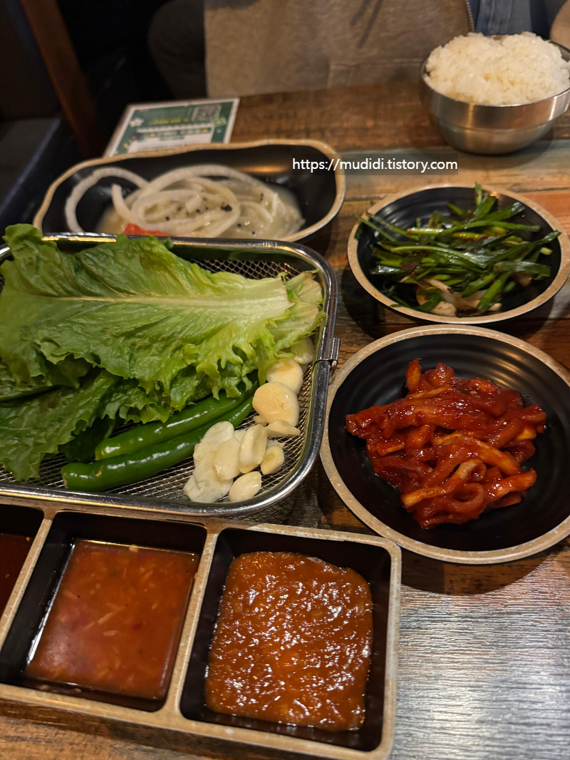 발산역 족발&middot;보쌈 맛집&amp;#44; &amp;#39;족발신선생&amp;#39; 반반세트 솔직 리뷰