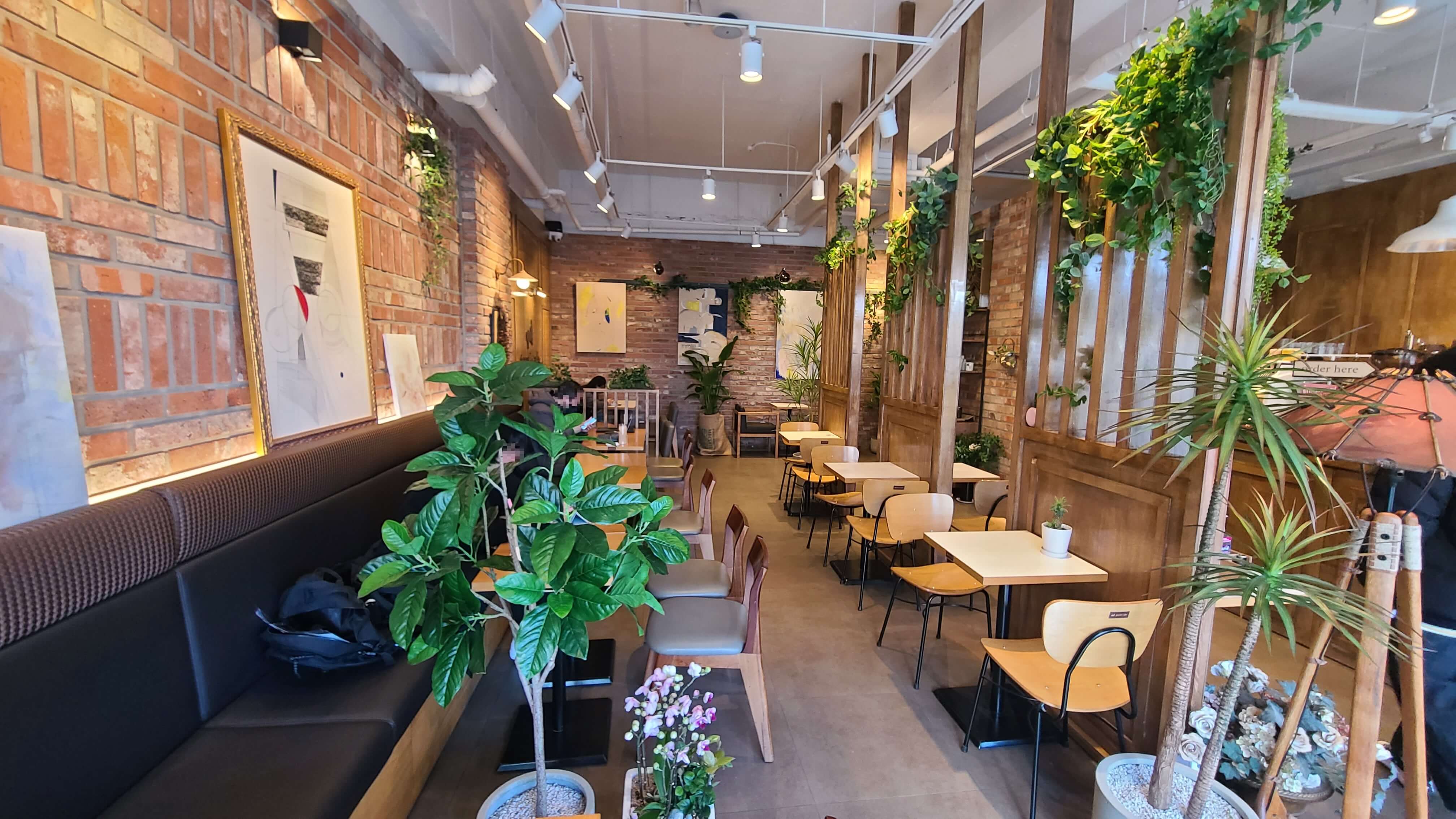 개미커피-내부-분위기