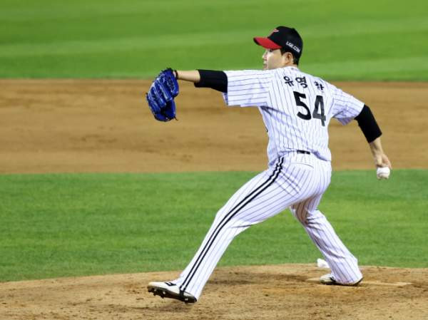 유영찬 부상 말소 및 팔꿈치 정밀 검사 일정 안내: 2026 WBC 후유증과 LG 불펜 비상 상황 총정리