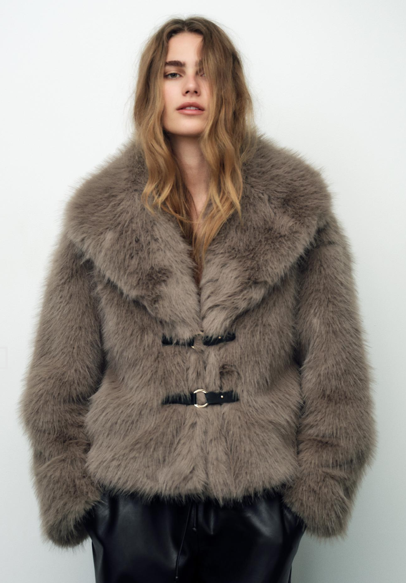 2024 자라 겨울 세일기간과 페이스드 무스탕, 스웨이드, 퍼 코트 잠바 핫템