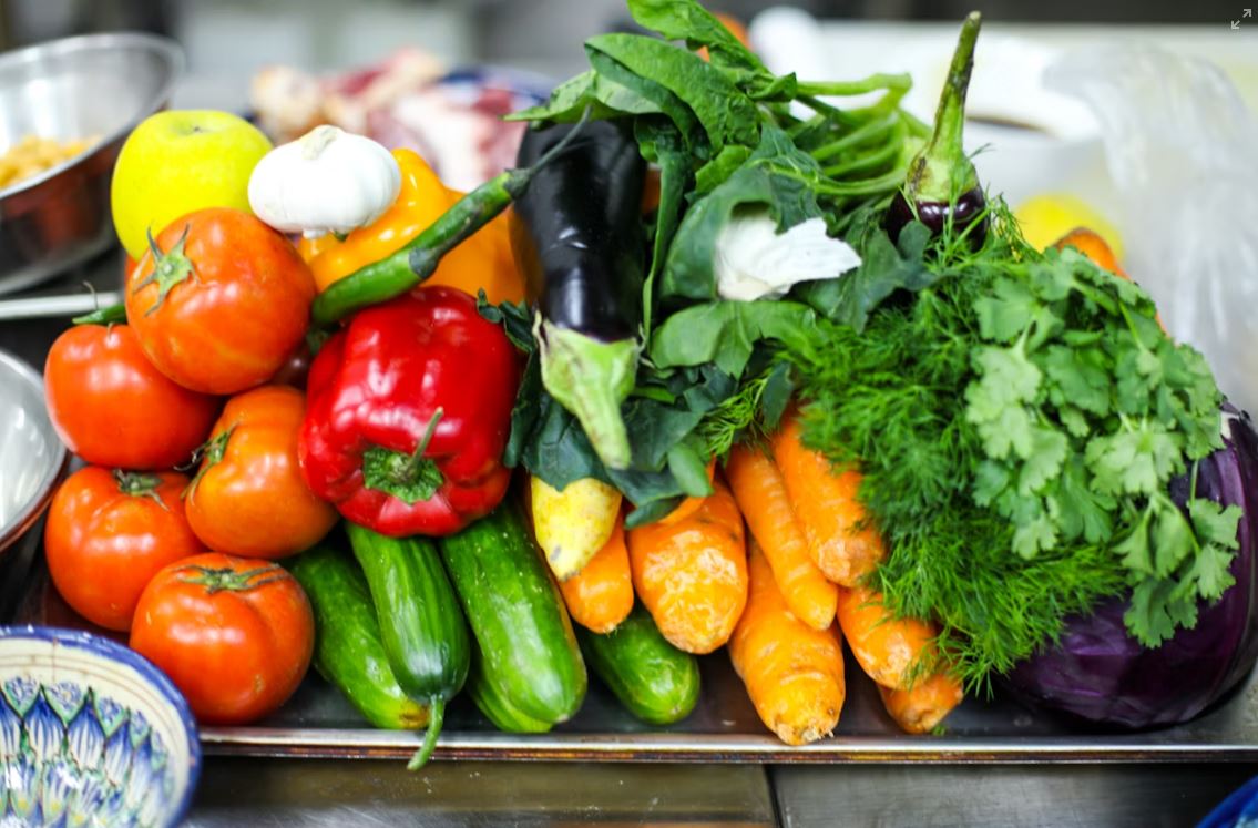 텃밭에서 재배한 각종 야채와 채소