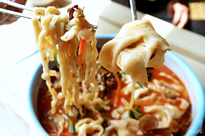 어서와 한국은 처음이지 얼큰 손칼국수 바지락 칼국수 고기 김치 만두 스웨덴 친구들 편 강화도 석모도 맛집 위치