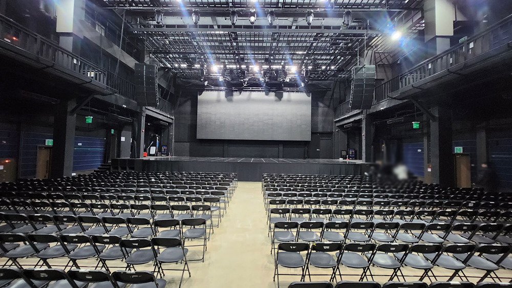 명화라이브홀 1층 객석