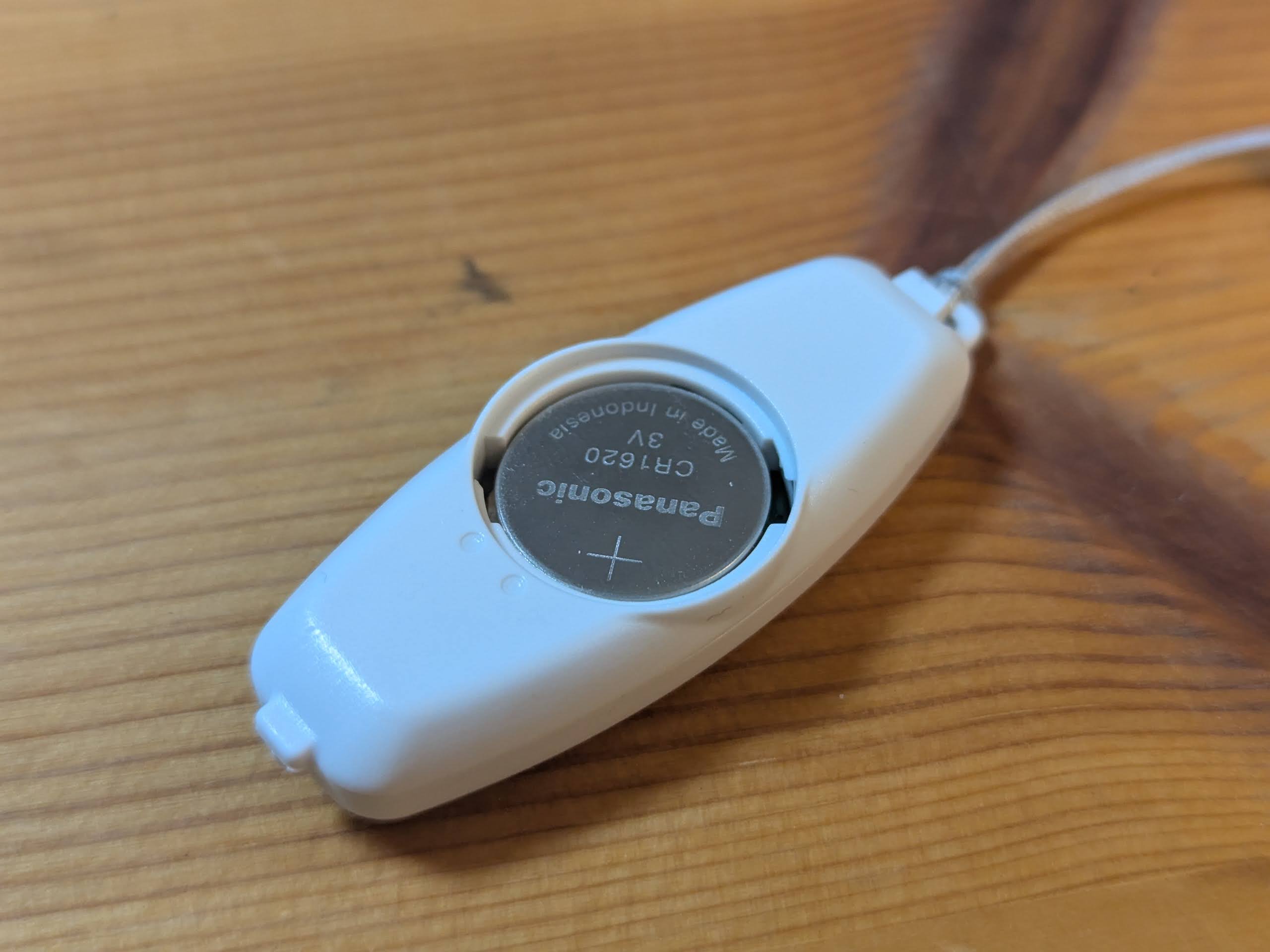 벤로 스위치 홀더에 CR1620 배터리를 넣은 모습