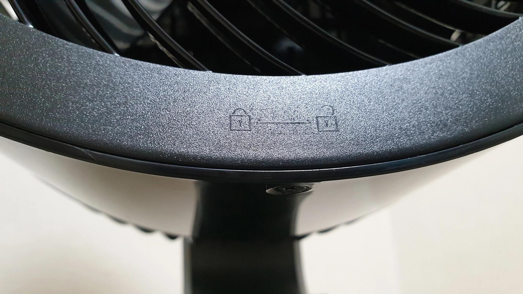 서큘레이터 망 빼는 방향