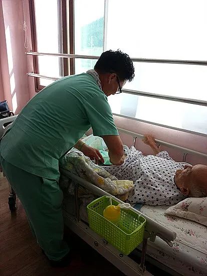 남자 요양보호사 하는일 자격 전망 직업 정보 총정리_3