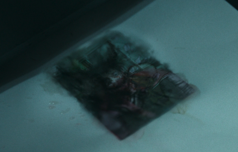 영화 계시록, 악마의 모습을 한 권양래의 사진