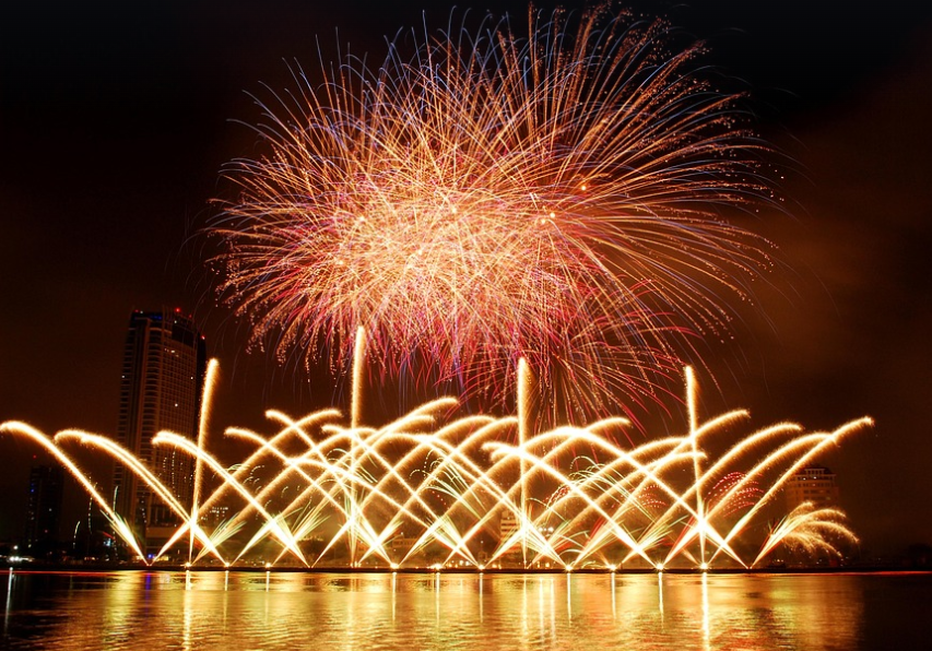 불꽃축제의 모습