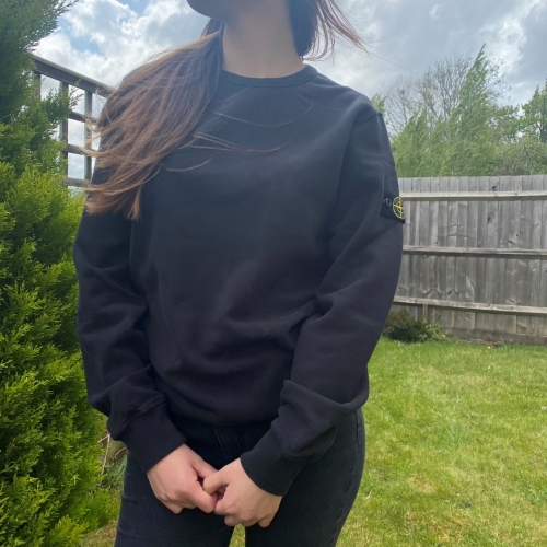 스톤아일랜드 여성 주니어 와펜 맨투맨 블랙 그레이 네이비