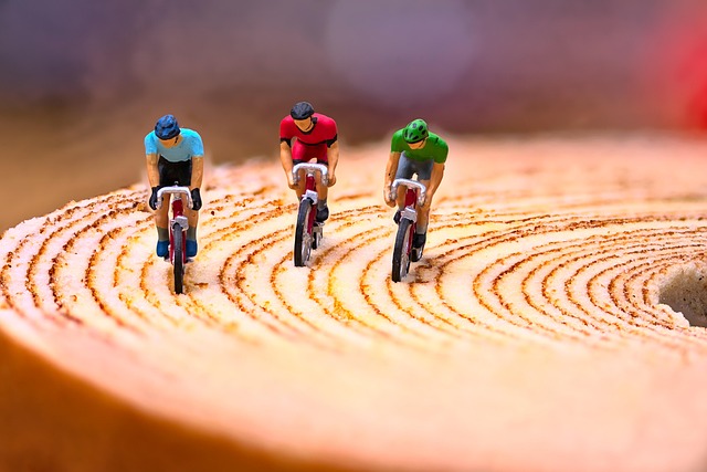 미니어처 가구 만들기 &ndash; 목재, 금속, 플라스틱