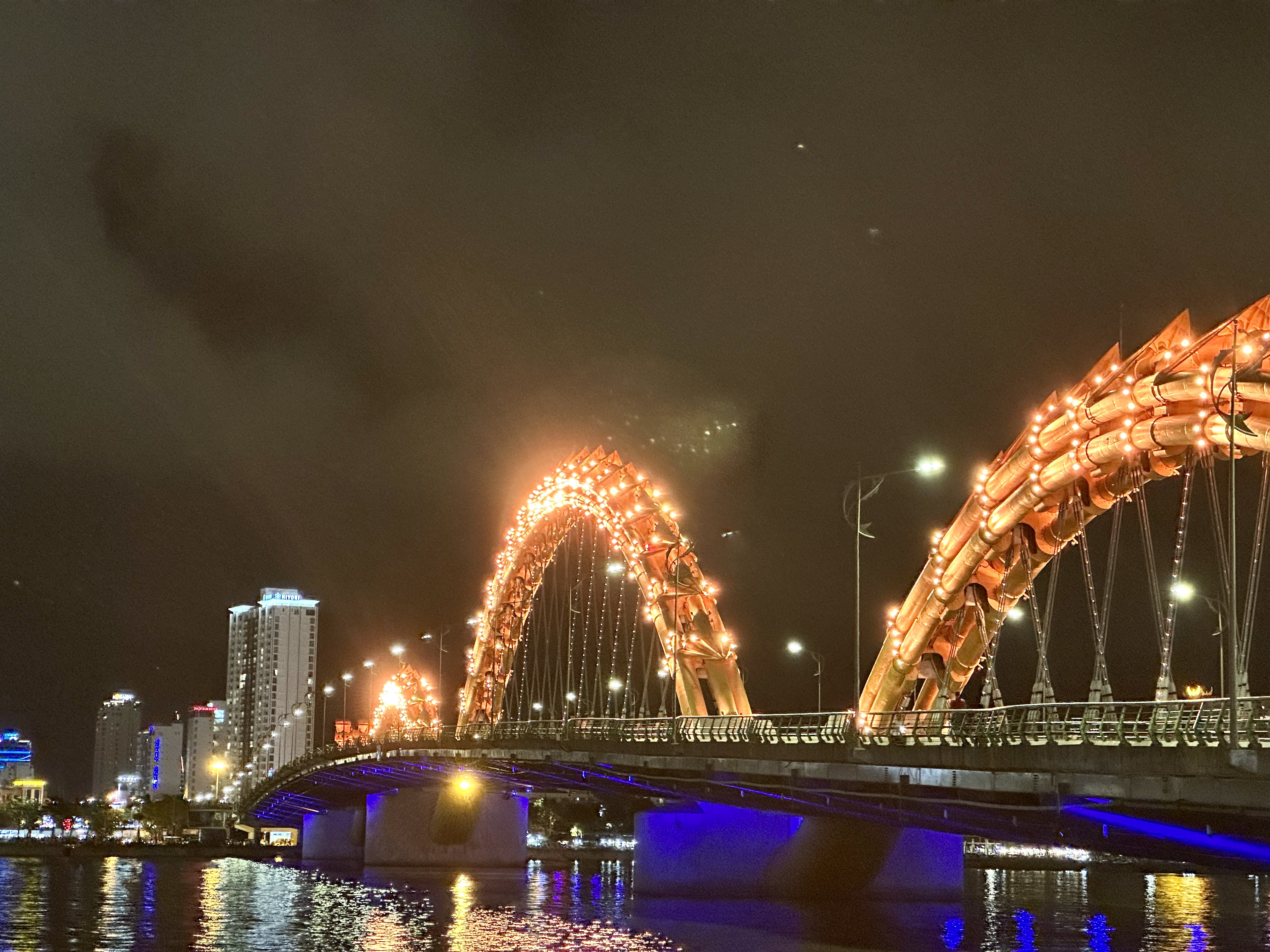 다낭 용다리 불쇼 시간