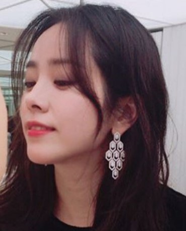 한지민 성격