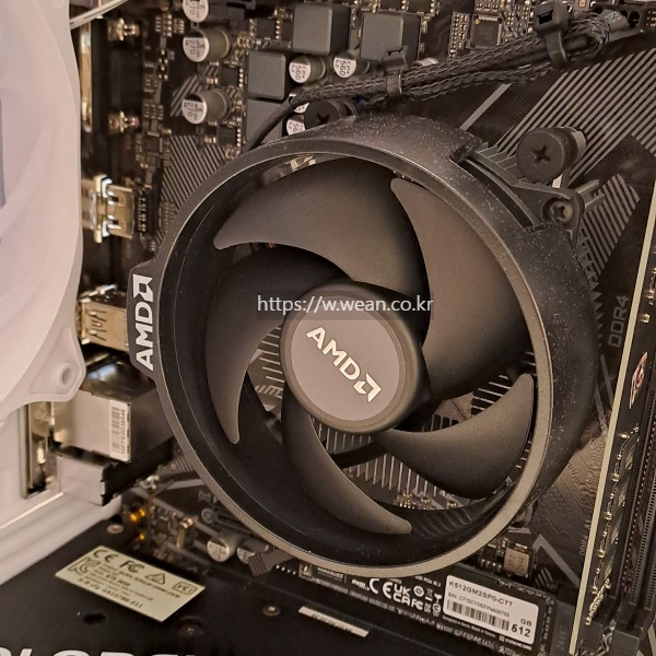 컴퓨터 cpu 사진이에요.