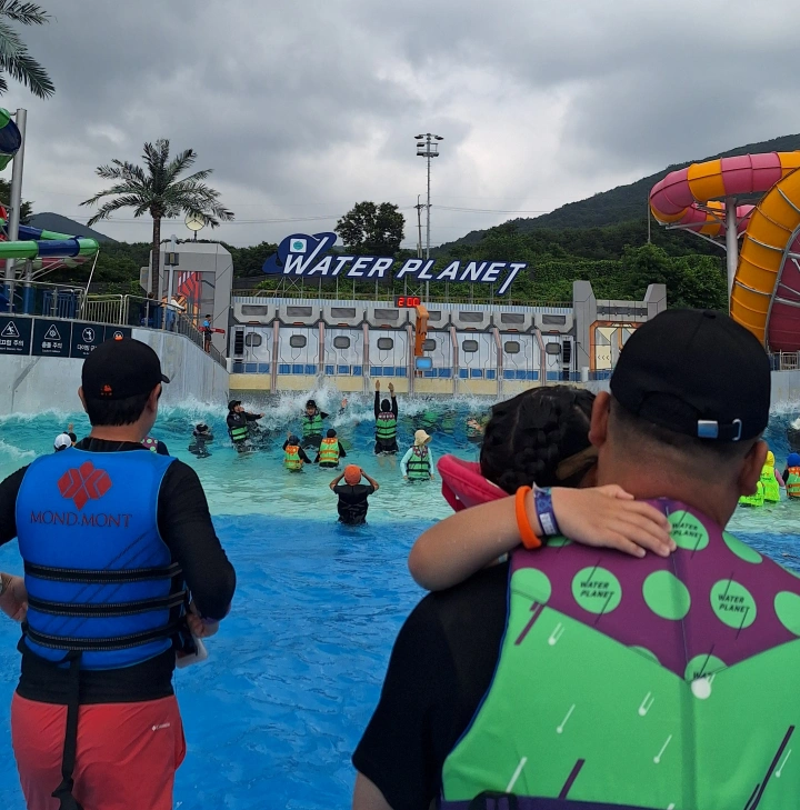 워터플래닛-파도풀-사진