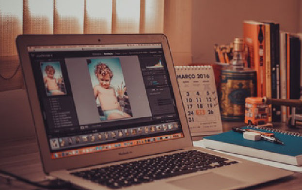 포토샵-켠-맥북-사진