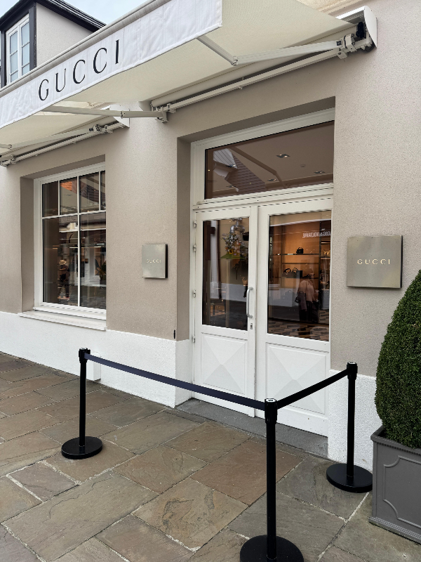Paris outlet gucci 라발레 빌리지 구찌 외관