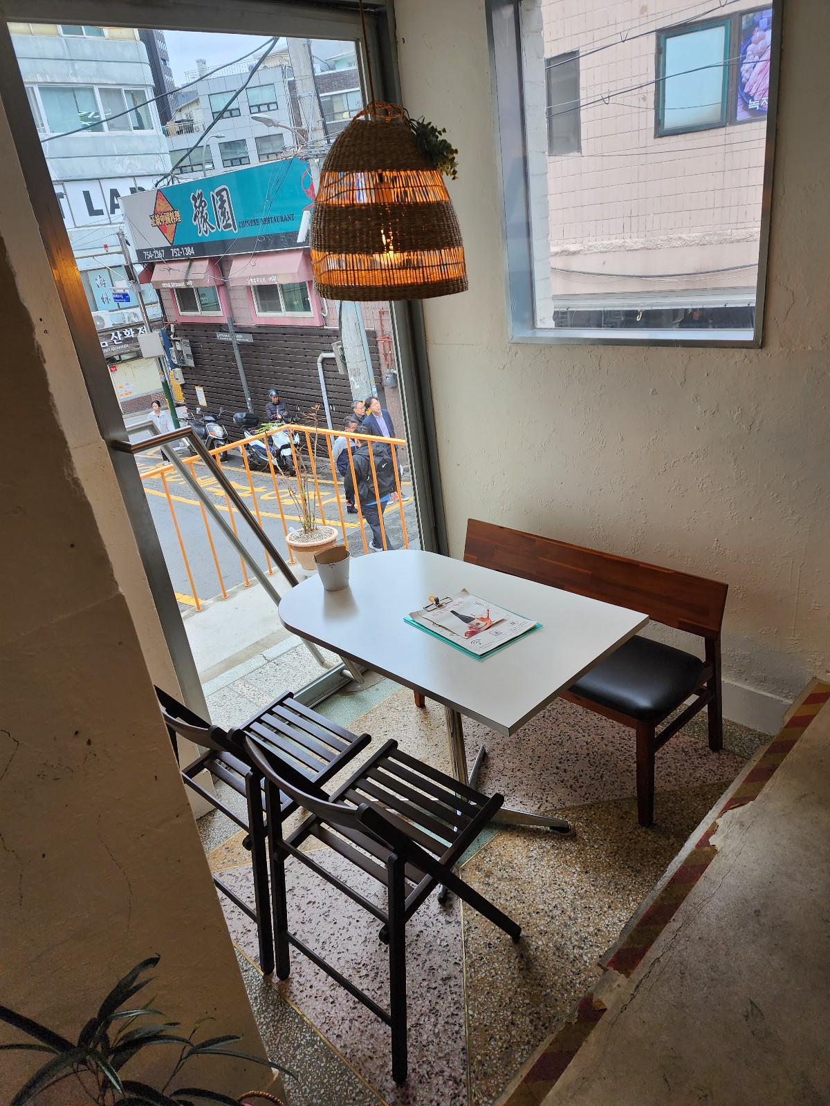 분위기 있는 테이블