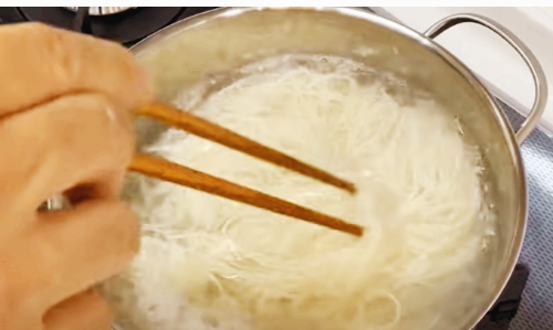 면 휘적대기