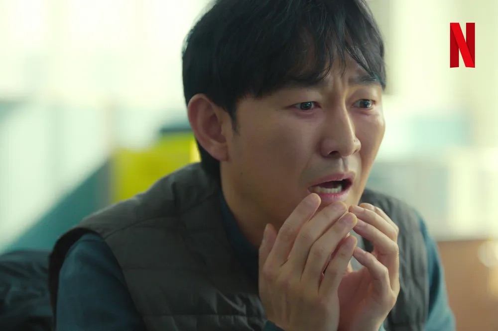 넷플릭스 드라마 닭강정 정보 몇부작 공개시간 출연진 1 2화 줄거리
