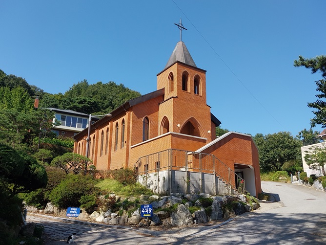 용인 손골성지 기념성당