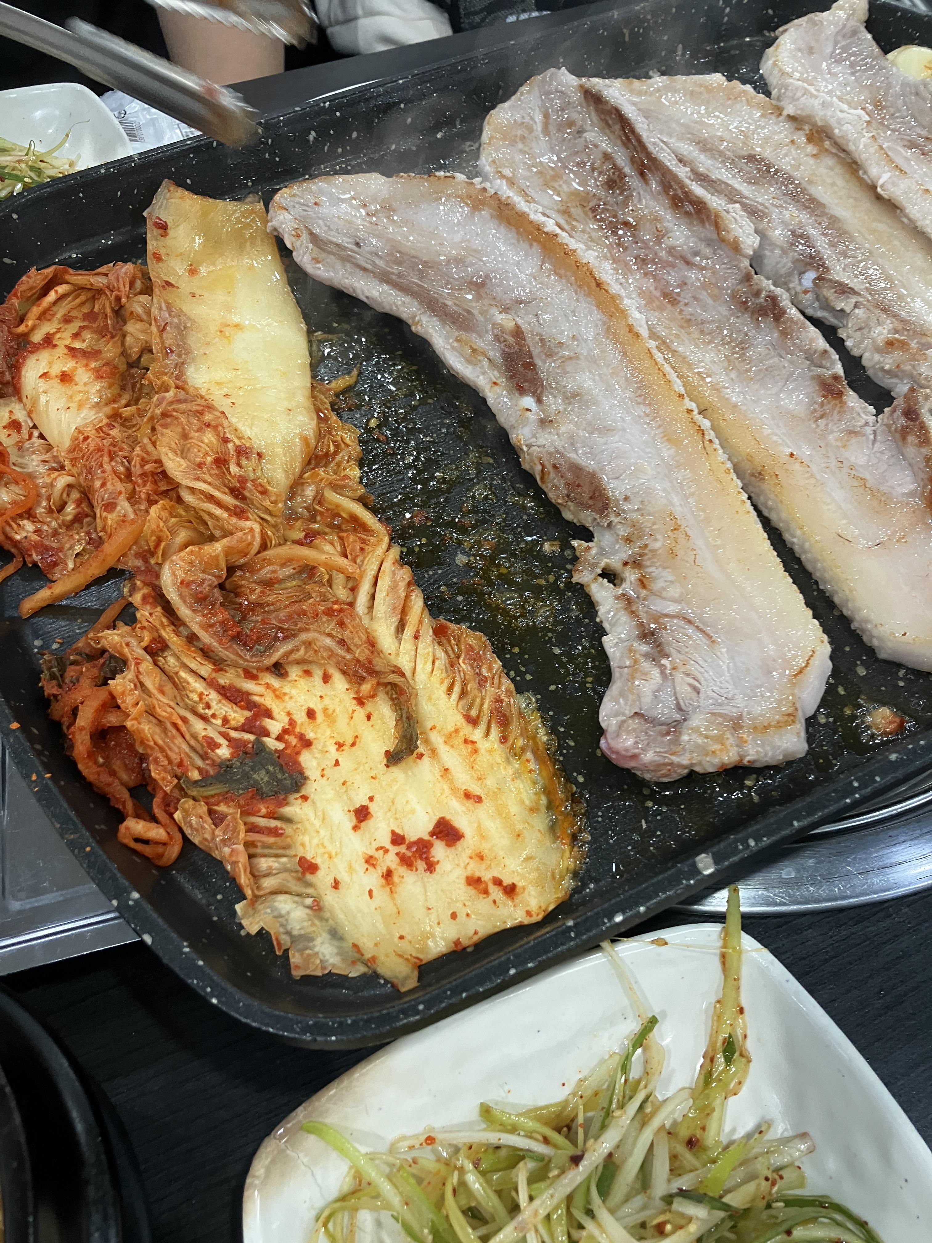 꽃돼지 고기집 삼겹살 내돈내먹