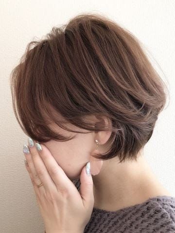 짧은 단발 스타일
